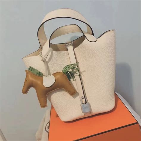 hermes lindy price in hong kong|hermes lindy 26 limited edition.